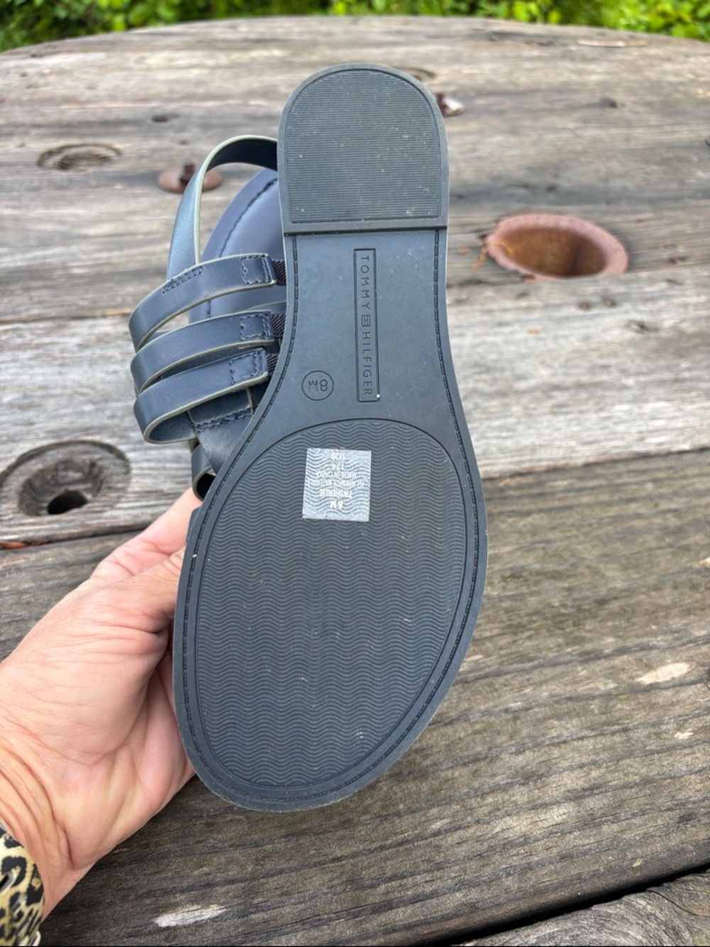 Tommy Hilfiger Women’s Sz8M Navy Leather Logo Thong Sandals#0312 - Picture 9 of 10